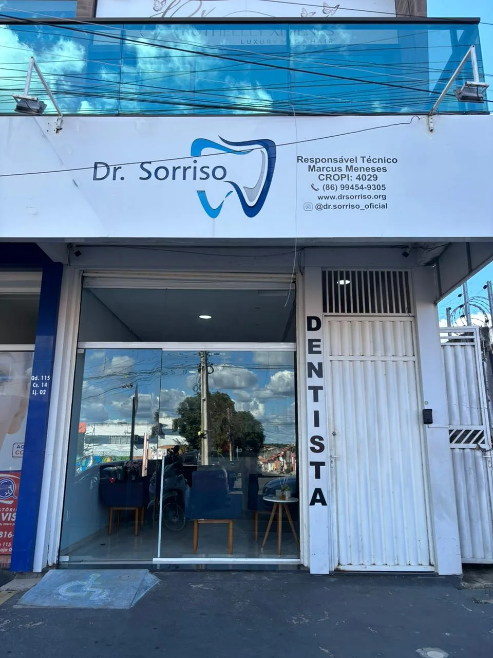 Fachada da clínica Dr. Sorriso, Zona Sul de Teresina